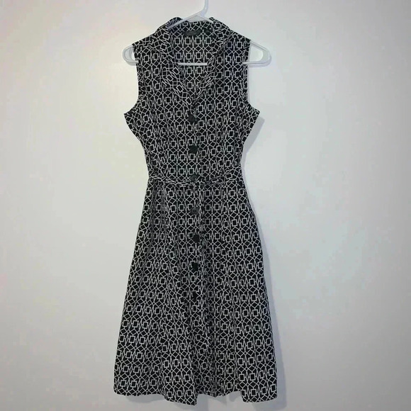 Mlle Gabrielle Belted Button Up Dress - Picture 4 of 7
